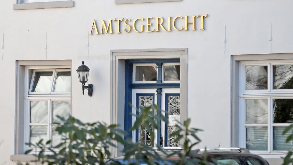Ein Fall für das Amtsgericht Aurich: Ein 54-Jähriger wurde Teil einer Betrugsmasche und ging damit selbst zur Polizei. Foto: Romuald Banik