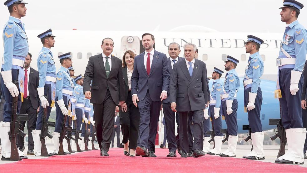 Die US-Delegation um JD Vance landete auf einem Luftwaffenstützpunkt nahe der Hauptstadt Islamabad. Foto: Jacquelyn Martin