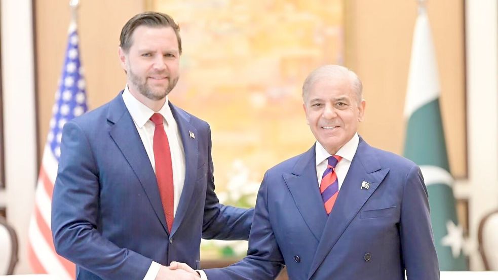 Pakistans Premier Sharif führte mit beiden Delegationen Vorgespräche. Foto: ---/Pressebüro Pakistanische Reg