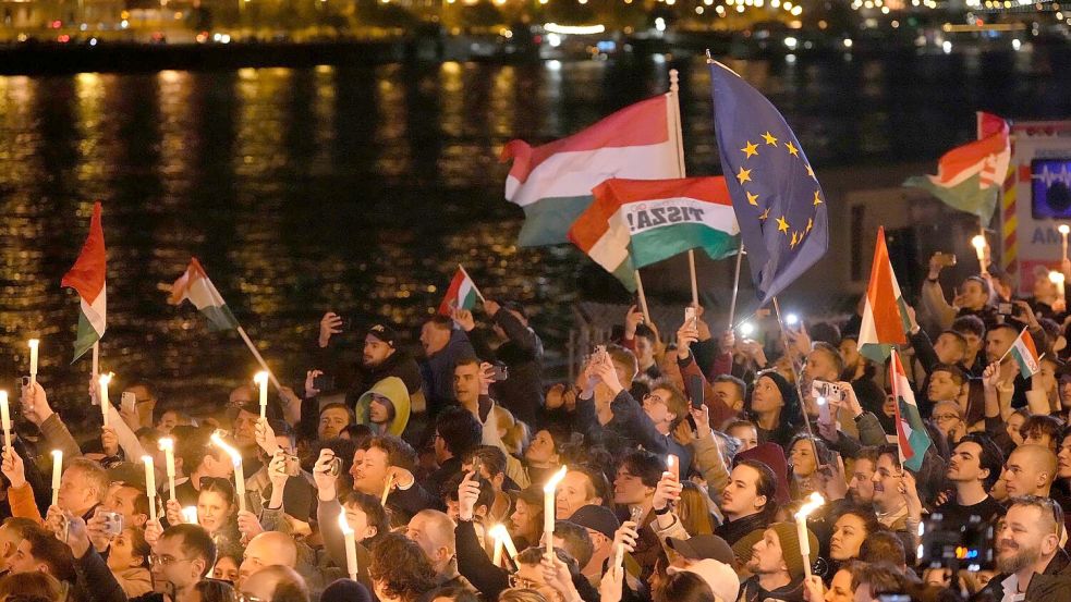 In Brüssel und in den meisten anderen EU-Hauptstädten hofften die Menschen auf einen Wahlsieg des Herausforderers von Regierungschef Viktor Orban. Foto: Darko Bandic