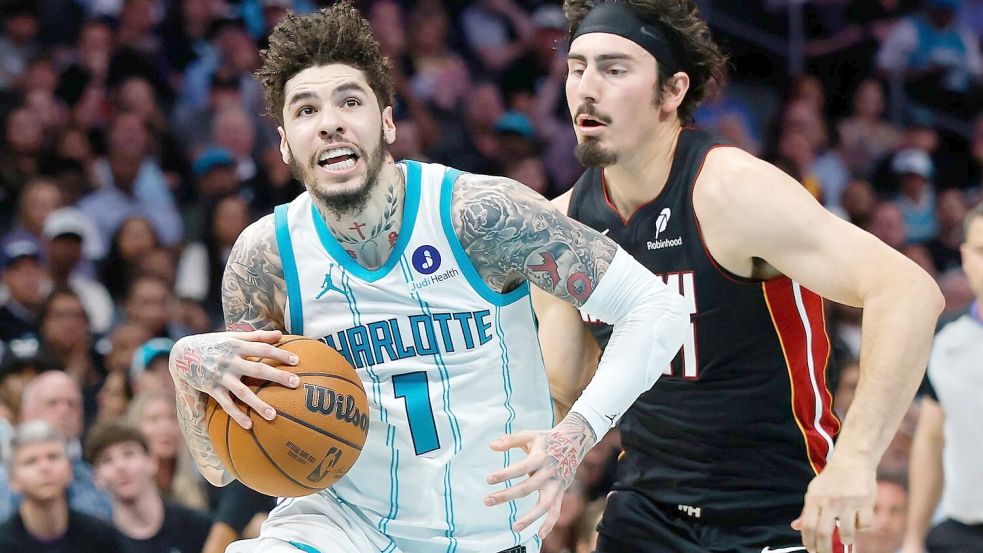 Beim NBA-Play-in-Spiel zwischen Charlotte Hornets - Miami Heat sorgte ein Bildaussetzer für Ärger. Foto: Nell Redmond