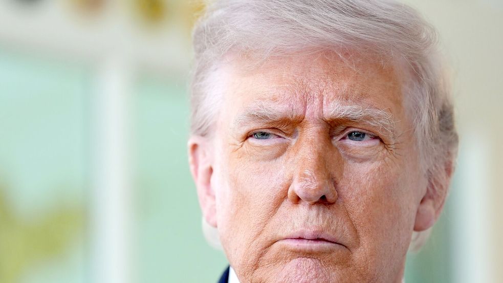 Die Ermahnungen von Papst Leo XIV. zu Frieden in der Welt haben den US-Präsidenten Donald Trump tief erzürnt. (Archivbild) Foto: Alex Brandon