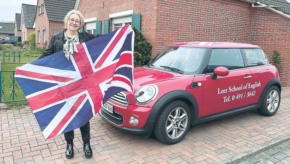 Rachael Protheroe feiert das 30-jährige Bestehen der „Leer School of English“. Bild: Bleeker