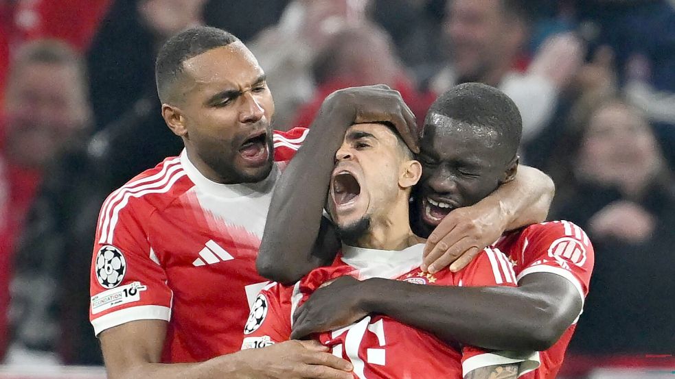 Luis Diaz (M) erlöst die Bayern gegen Real. Foto: Sven Hoppe