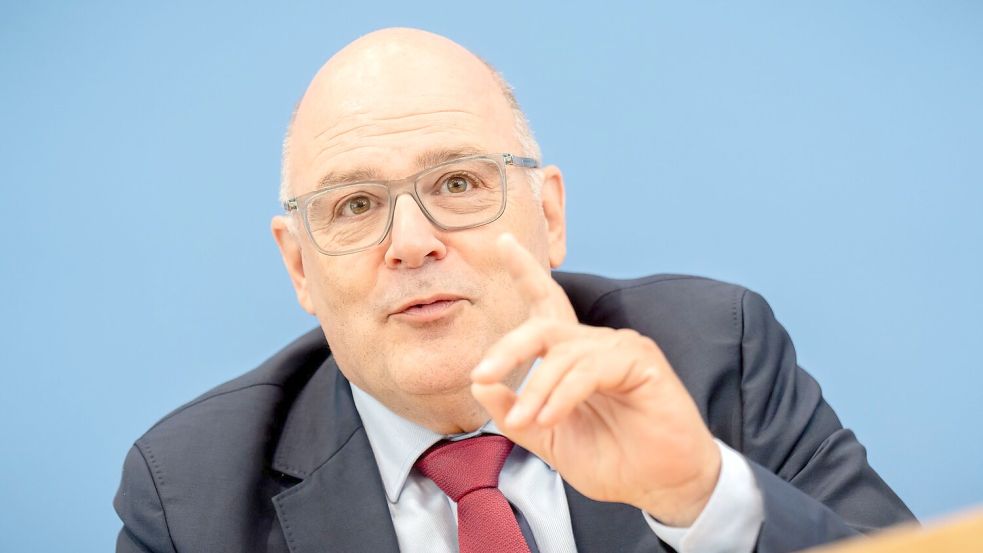 Arbeitgebervertreter Steffen Kampeter geht davon aus, dass nur wenige Unternehmen die Prämie zahlen werden. (Archivbild) Foto: Michael Kappeler/dpa