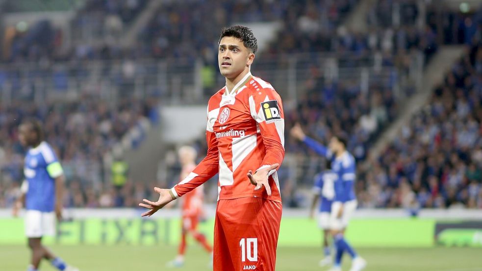 Nadiem Amiri ist wie alle Mainzer enttäuscht wegen des Europapokal-Aus. Foto: Philipp von Ditfurth