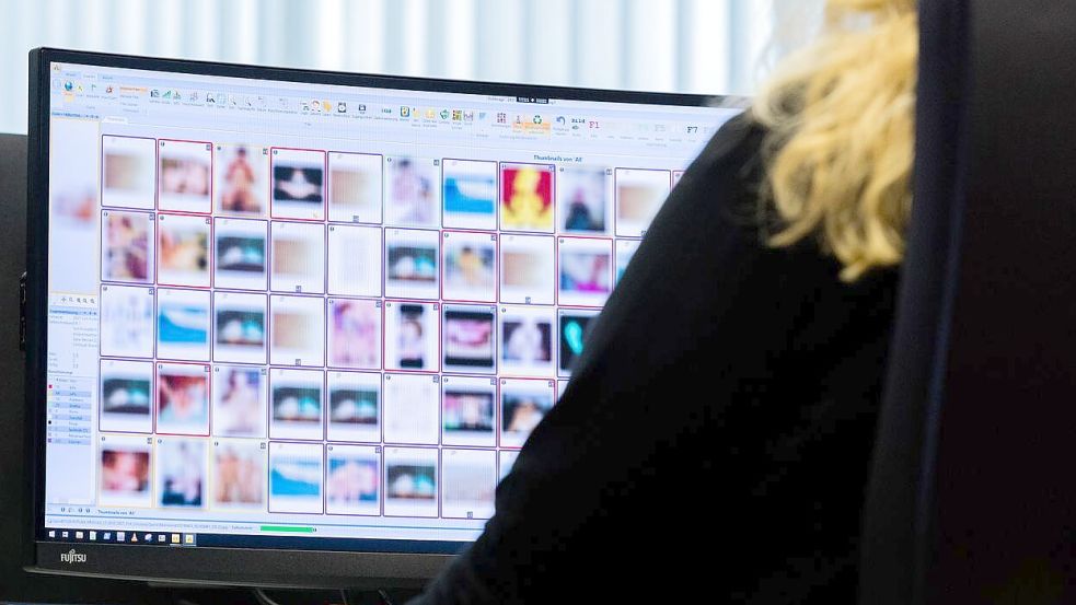 Das Bild zeigt die Software, die Polizeibeamte zum Sichten der sichergestellten Dateien verwenden. Symbolfoto: Rolf Vennenbernd/DPA/Archiv