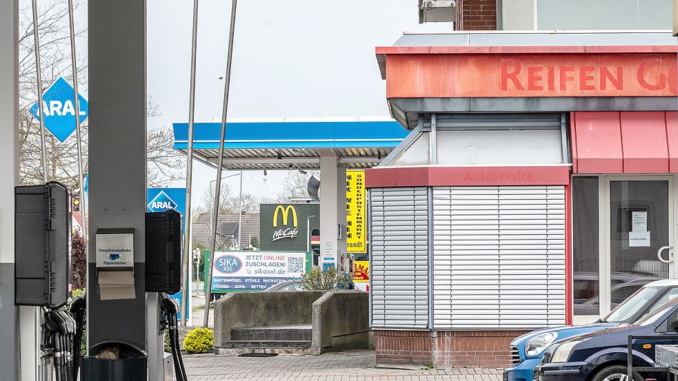 Zwischen McDonald’s und KFC, am ehemaligen Standort von Reifen Gohle, ist Platz für Burger King. Fotos: Klaus Ortgies