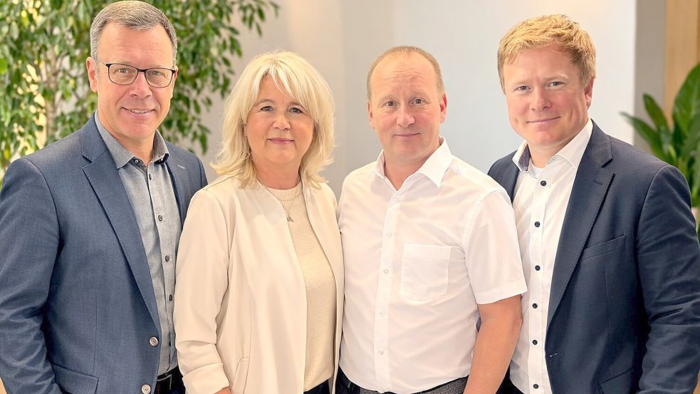 Der neue Vorstand mit Heino Stührenberg (links), Ingo Curbach (2. von rechts) und Klaas Kramer sowie der Leiterin der Geschäftsstelle, Josefine Sondag-Lohse. Fotos: privat