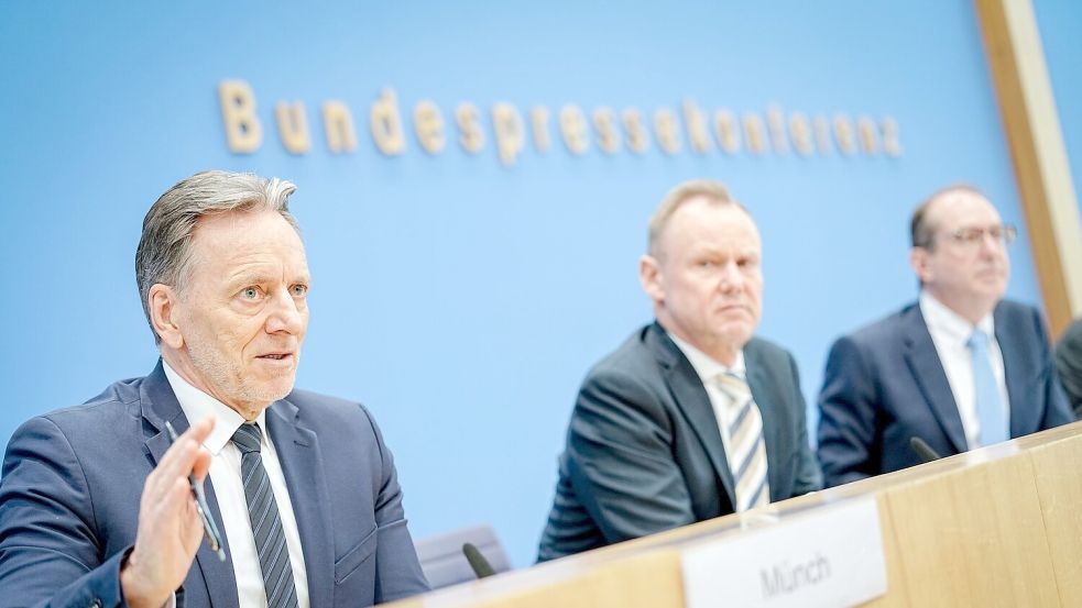 Das Sicherheitsgefühl der Menschen in Deutschland hat sich laut einer Studie, für die 2024 Daten erhoben wurden, verbessert, sagt der Präsident des Bundeskriminalamts (BKA), Holger Münch. Foto: Kay Nietfeld/dpa