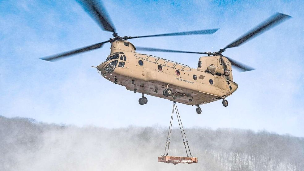 Solche Chinook-CH-47-Transporthubschrauber sind am Montagmittag über den Südrand Osnabrücks geflogen. Foto: Bundeswehr/Michelle Kutz