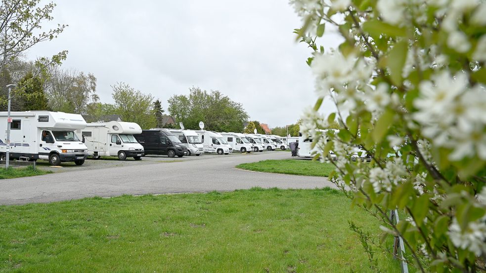 Der Wohnmobilstellplatz in Greetsiel ist bei Campern sehr beliebt. Auch die Influencerin Isabelle Speckmann besucht den Platz regelmäßig. Foto: Heinz Wagenaar