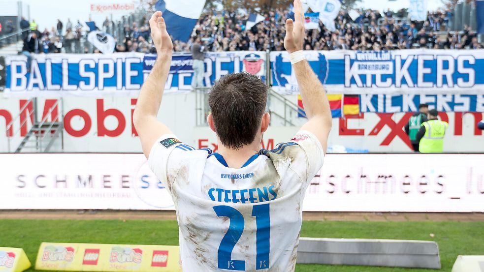 Tido Steffens verabschiedet sich nach 16 Jahren von Kickers Emden. Foto: Jens Doden/ Emden