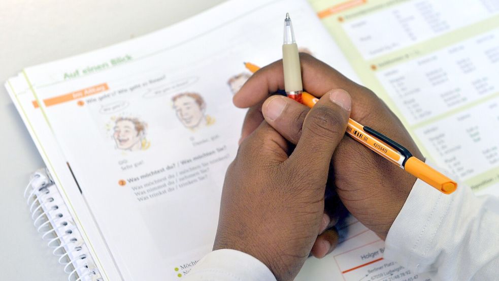 Unterkunft, Sprach- und Integrationskurse sind wichtige Bestandteile der Integration von Geflüchteten: Dafür sollte der Bund mehr Geld zur Verfügung stellen, fordern die Länder. Foto: dpa/Hendrik Schmidt