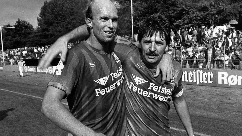 Der Kämpfer und das Schlitzohr: Neale Marmon (links) und Paul Linz waren die Anführer der Osnabrücker Aufstiegsmannschaft 1984/85. Foto: Helmut Kemme