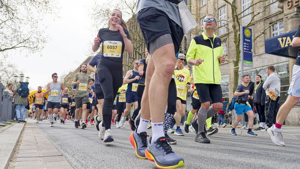 Ein Startplatz bei großen Stadt-Marathonläufen sind sehr begehrt – und werden immer teurer. Foto: IMAGO/Future Image