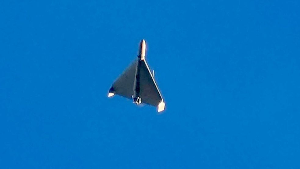 Durch Drohneneinschläge wurden offiziellen Angaben zufolge mindestens drei Wohnhäuser in Odessa beschädigt. (Archivbild) Foto: Efrem Lukatsky/AP/dpa