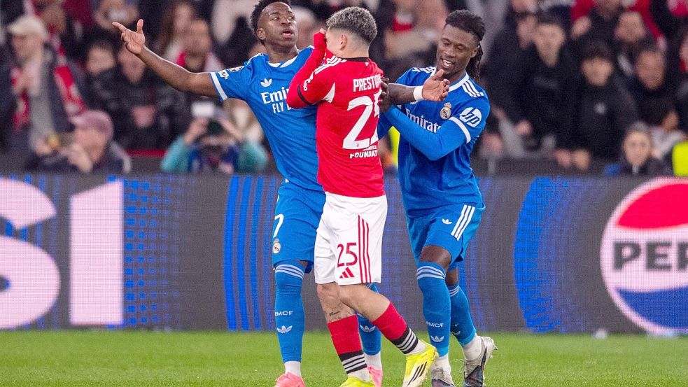 Benfica-Profi Prestianni (M.) wurde von der UEFA gesperrt. (Archivbild) Foto: Miguel Lemos