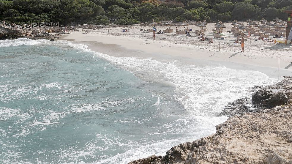 Ein deutscher Urlauber ist im Osten Mallorcas bei dem Versuch ums Leben gekommen, anderen in Not geratenen Badenden zu helfen. (Archivbild) Foto: Clara Margais