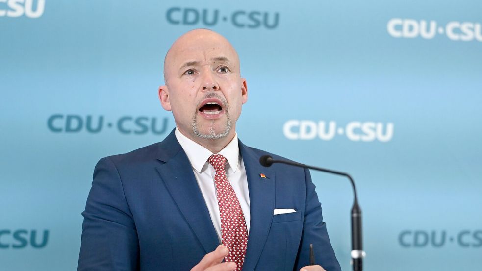 Auch CSU-Landesgruppenchef Alexander Hoffmann pocht auf Reformen statt Schulden. (Archivbild) Foto: Markus Lenhardt