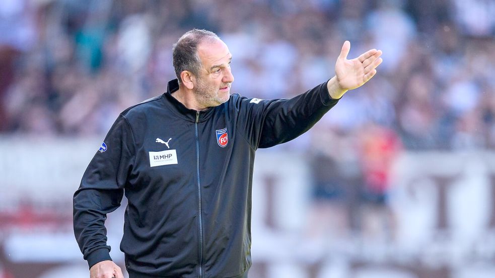 Gab die Richtung vor: FCH-Coach Frank Schmidt Foto: Tom Weller