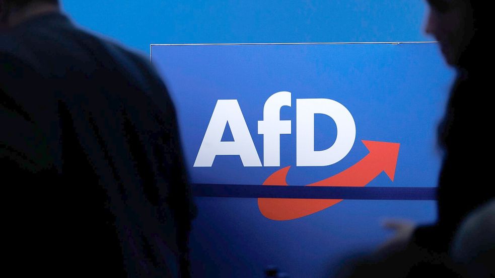 AfD baut Vorsprung aus – Dreierbündnisse nötig für Mehrheit Foto: Carsten Koall