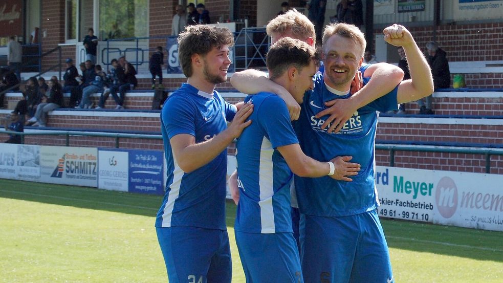 BW Papenburg hatte am Sonntag wie hier nach dem 3:1 von Gerrit Thomes Grund zum Jubeln. Fotos: Marco Reemts