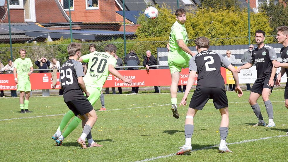 Michael Olbrys (Nummer 20) erzielte am Sonntag zwei Tore. Fotos: Heino Schmidt