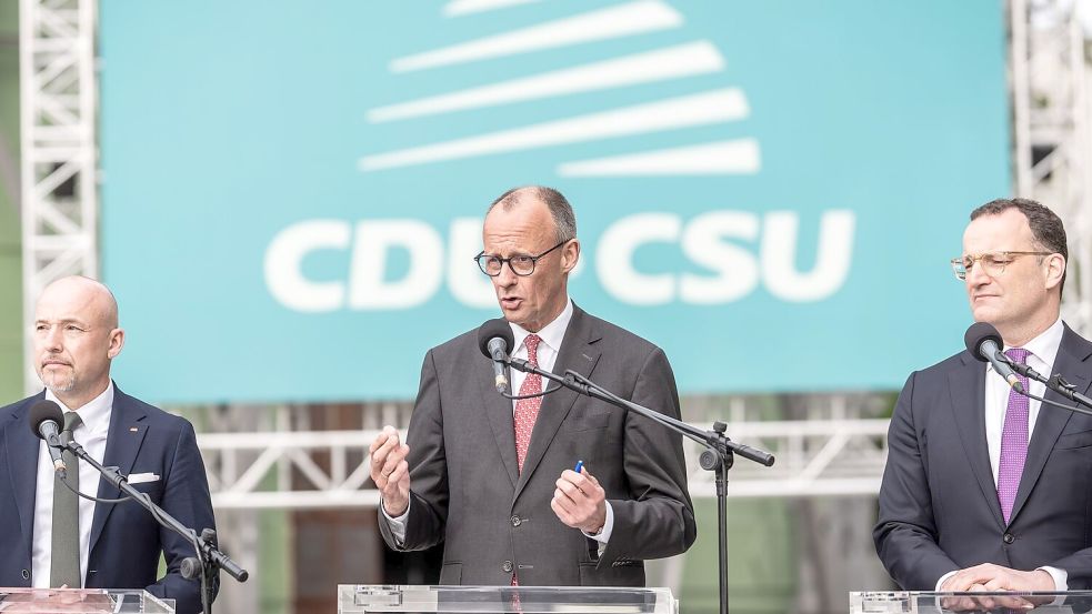 Merz kam am Abend für eine Aussprache zur Klausur. Foto: Michael Kappeler/dpa