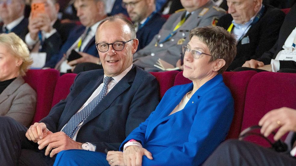 Dass Annegret Kramp-Karrenbauer (CDU) zur Leiterin der Konrad-Adenauer-Stiftung gewählt wurde, entsprach nicht dem Drehbuch von Bundeskanzler Friedrich Merz (CDU). (Archivbild) Foto: Markus Lenhardt