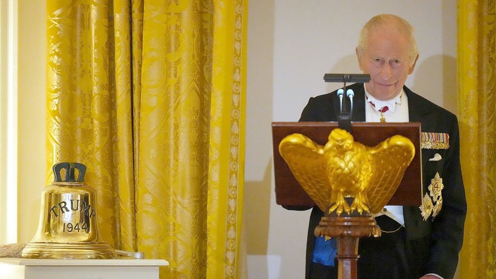 Die Glocke war einst auf dem U-Boot HMS „Trump“ im Einsatz. Foto: Alex Brandon