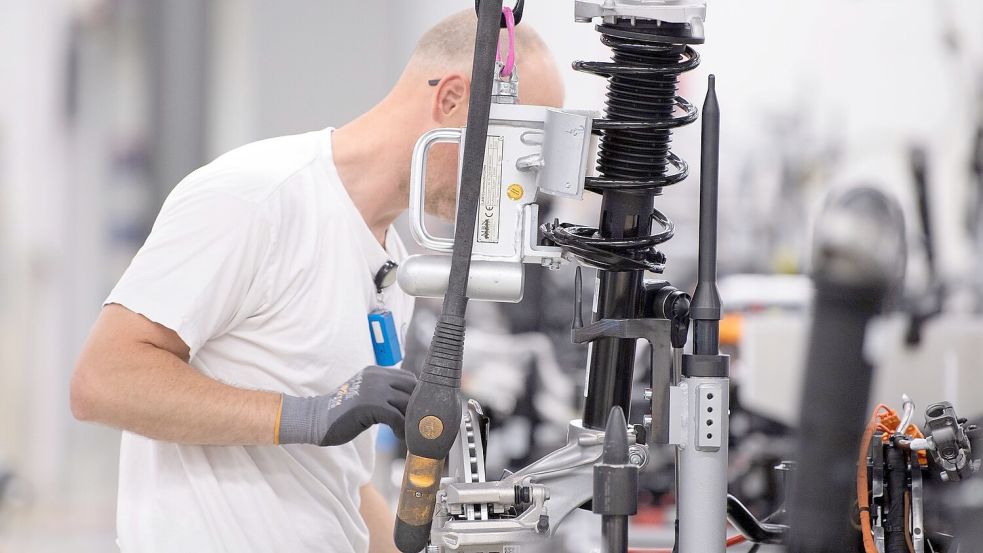 Die Wirtschaft kritisiert immer wieder hohe Arbeitskosten in Deutschland (Archivbild) Foto: Sebastian Kahnert