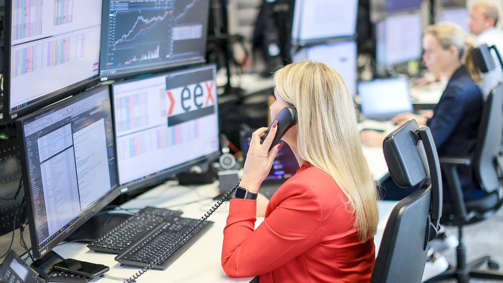 Überschuss an Wind- und Solarstrom lässt die Preise zeitweise ins Minus rutschen. (Archivbild) Foto: Jan Woitas