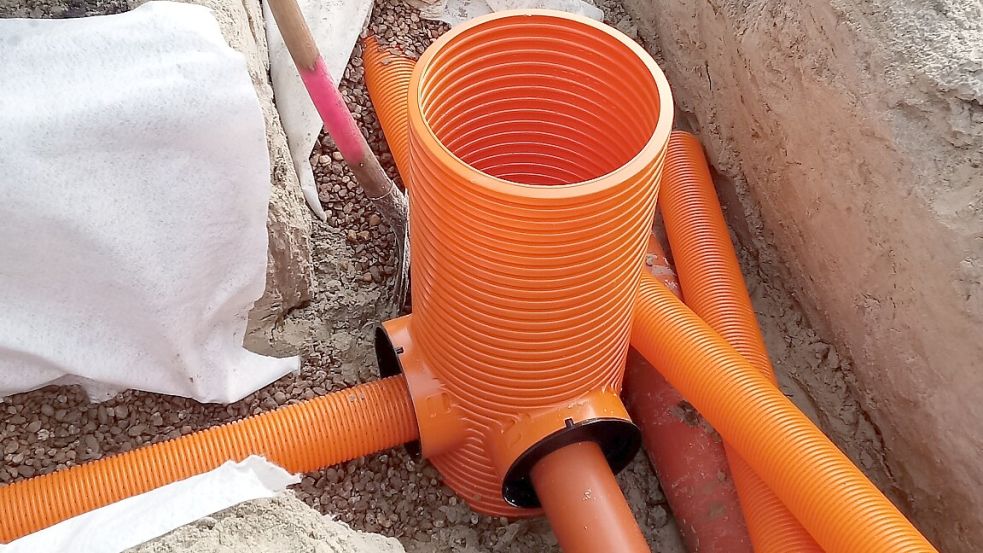 Entwässerung ist auf vielen Grundstücken ein Thema: Hinrich Schön und seine Mitarbeiter haben sich inzwischen auf Drainage-Arbeiten spezialisiert. Foto: privat