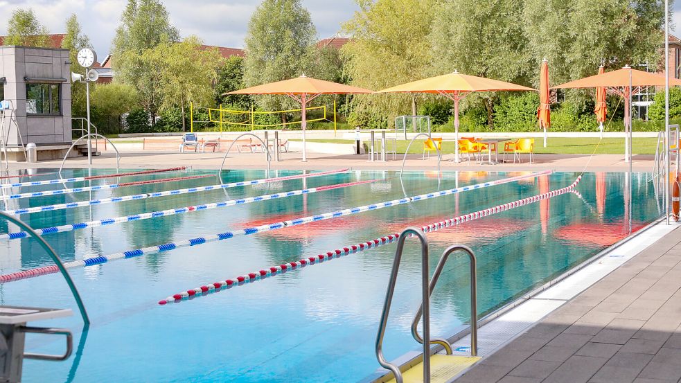 Das Freibad im Auricher „Baalje“ öffnet bald. Foto: Romuald Banik