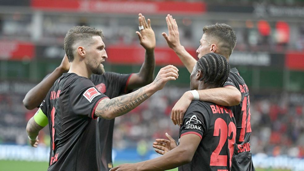 Bayer Leverkusen bejubelte gegen RB Leipzig einen wichtigen Sieg im Kampf um die Champions-League-Teilnahme. Foto: Fabian Strauch