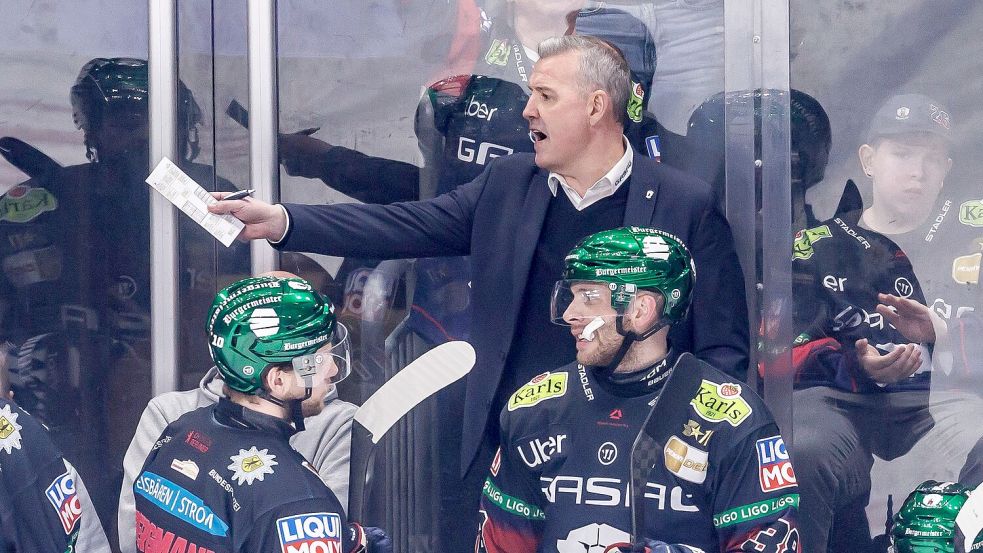 Steht vor einem Wechsel nach Bern: Meistertrainer Serge Aubin. (Archivbild) Foto: Andreas Gora