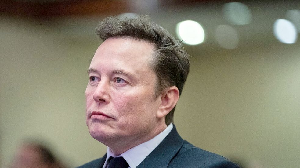 Musk soll Twitter-Aktionären nach Berechnungen der SEC gut 150 Millionen Dollar zu wenig bezahlt haben. (Archivbild) Foto: Allison Robbert/AFP Pool via AP/
