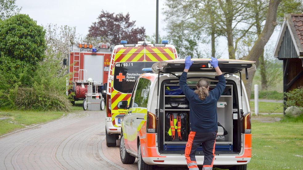 Zahlreiche Einsatzkräfte waren am Dienstag in Grotegaste im Einsatz. Foto: Holger Weers