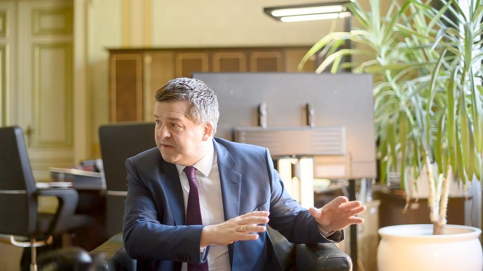 In den ersten Monaten als Regierungschef hat Sven Schulze (CDU) in der Wirtschaftspolitik Erfolge verbucht - aber wird das reichen? Foto: Klaus-Dietmar Gabbert