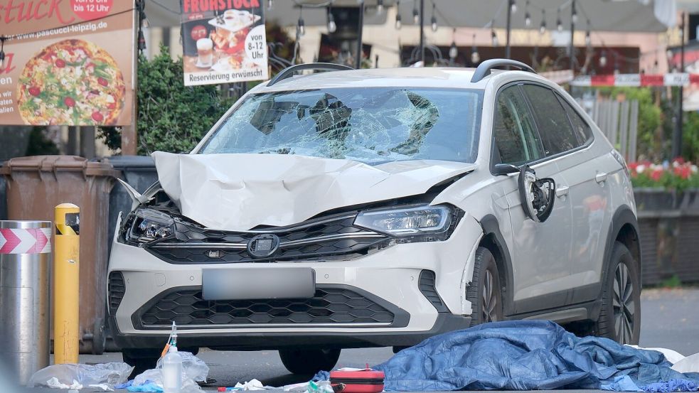Am Montagnachmittag war der 33-jährige Deutsche aus Leipzig dort mit seinem Wagen in die Fußgängerzone gefahren und hatte mehrere Menschen mit seinem Auto angefahren. (Archivbild) Foto: Sebastian Willnow/dpa
