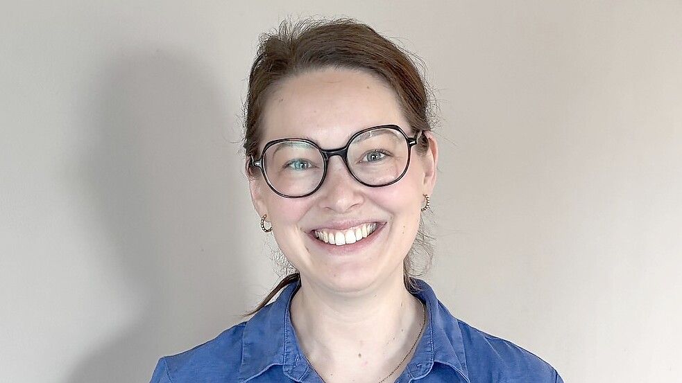 Imke Deterts ist 31 Jahre alt und engagiert sich neben Familie und Job ehrenamtlich in der Kommunalpolitik. Dort brauche es mehr junge Menschen, sagt sie. Foto: Hannah Weiden