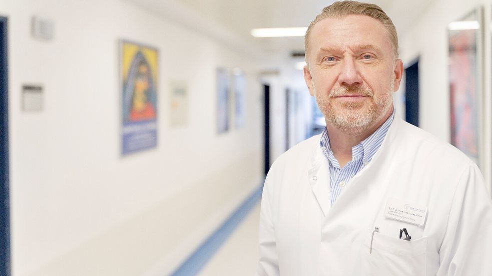 Professor Dr. Lutz Mirow ist neuer Leitender Arzt in der Allgemein- und Viszeralchirurgie des Klinikums Emden. Foto: Trägergesellschaft