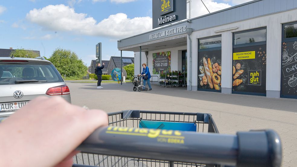 Der ehemalige NP-Markt in Hinte hat nach seiner Modernisierung im vergangenen Jahr als nah & gut-Markt wiedereröffnet. Foto: Klaus Ortgies/Archiv