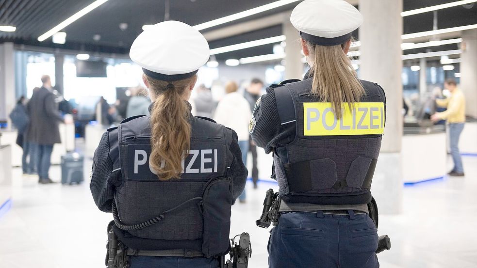 Deutschland muss an seinen Flughäfen weitere Vorbereitungen treffen, um den Anforderungen des neuen europäischen Asylsystems Gerecht zu werden. (Symbolbild) Foto: Marijan Murat