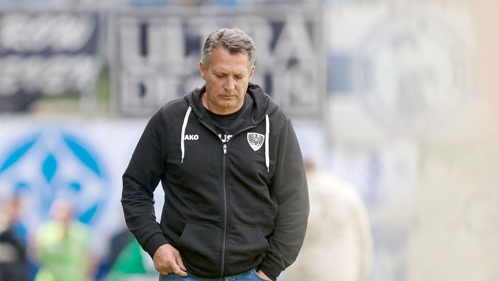 Preußen Münster und Trainer Alois Schwartz stehen als erster Absteiger aus der 2. Bundesliga fest. Foto: Bernd Thissen