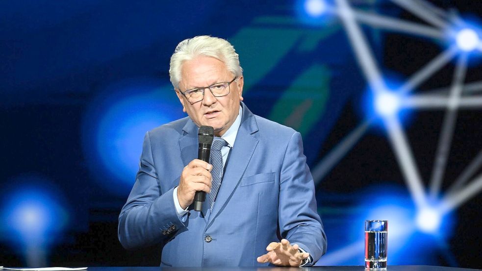 Seine Firma verkauft nicht nur Panzer, Schiffe und Munition, sondern auch Drohnen: Rheinmetall-Chef Armin Papperger. (Archivbild) Foto: Shireen Broszies
