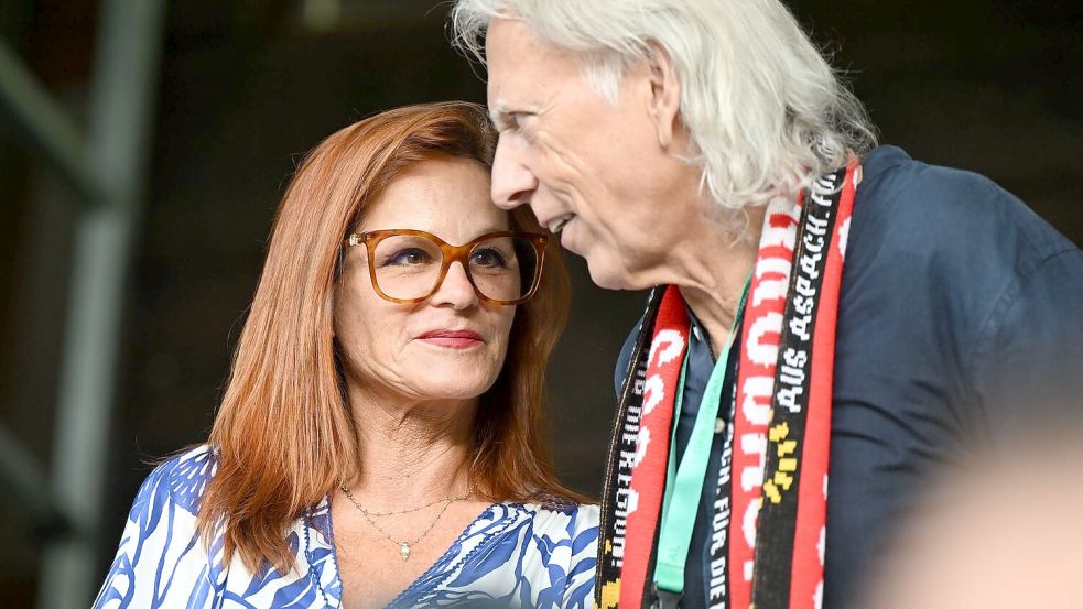 Andrea Berg und ihr Ehemann Uli Ferber haben eine enge Bindung zum Neu-Drittligisten (Archivbild). Foto: Bernd Weißbrod