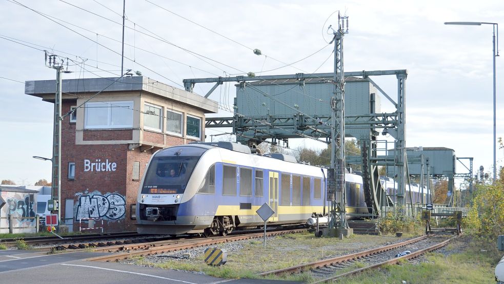 Nach der Vollsperrung im Dezember fällt die Huntebrücke wegen dringender Reparaturen schon wieder für den Bahnverkehr aus. Foto: Pro Bahn/Martin Sturm