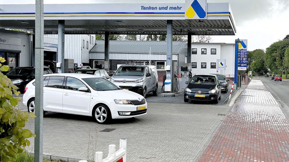 Viele Autos mit gelben Nummernschildern sind aktuell in Bunde unterwegs. Foto: Vera Vogt